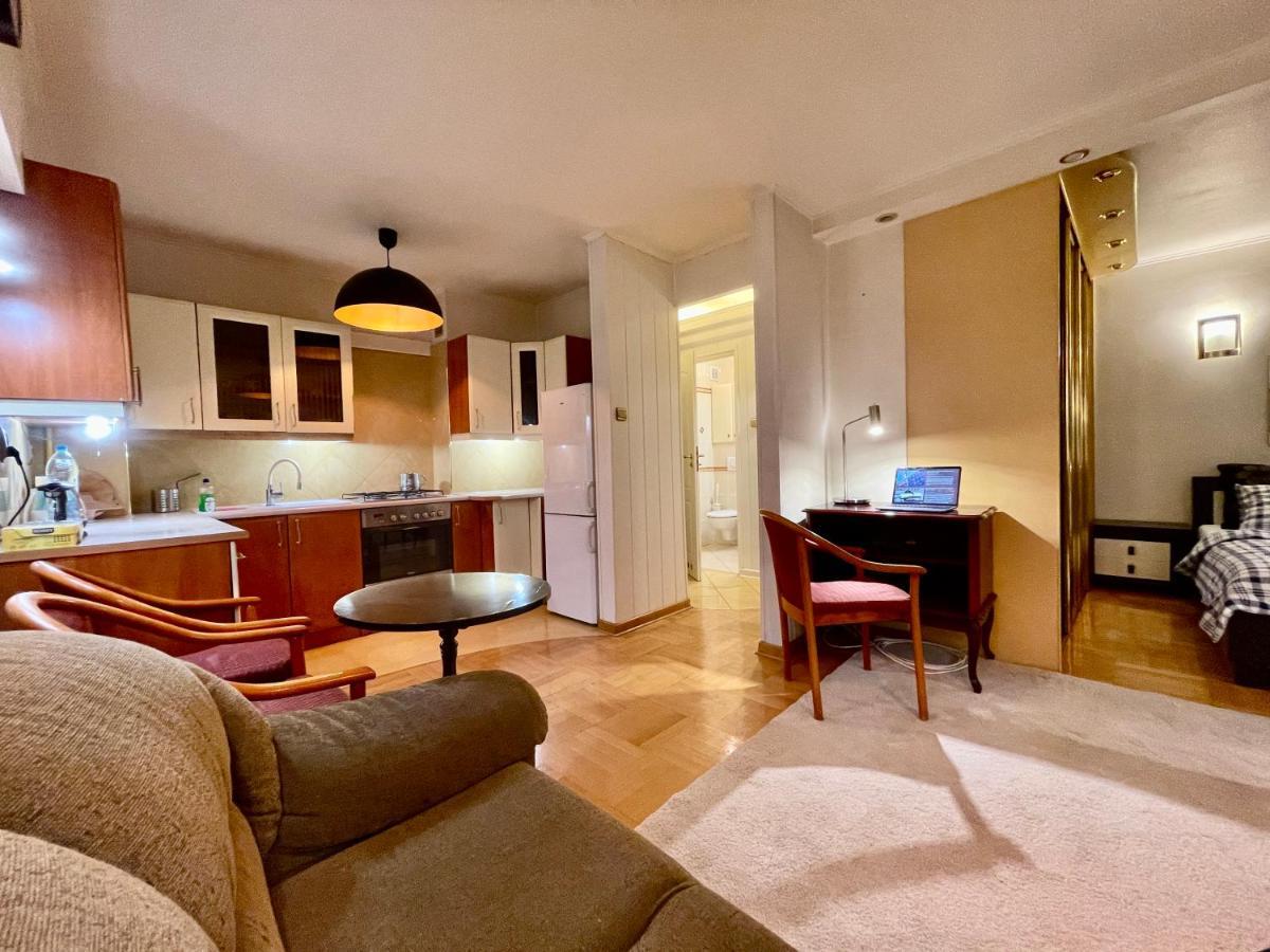Apartment Smyr *