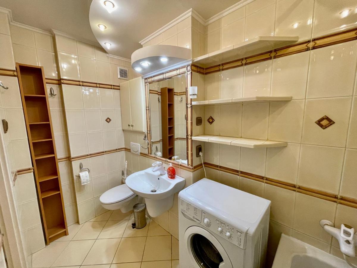 Smyr Apartment